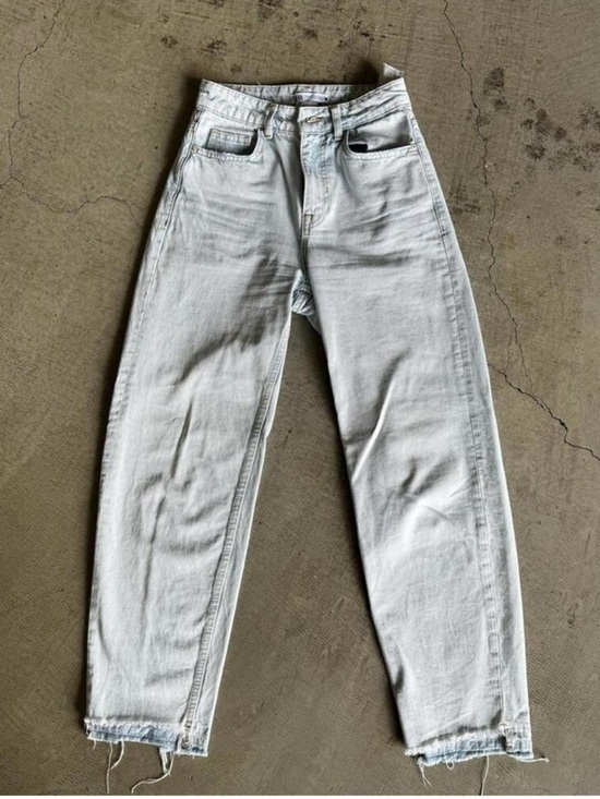 Zara Denim - Zara women’s straight leg jeans, mid waist